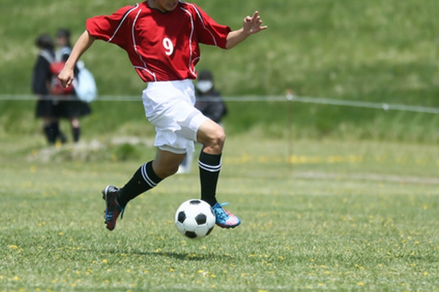 サッカーのドリブルのトップスピードをアップさせるコツと練習方法